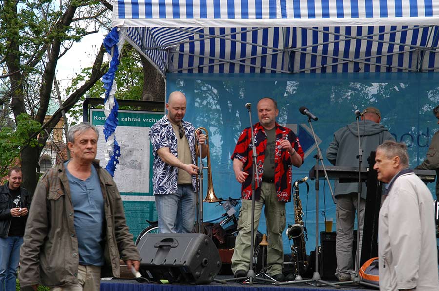 Yo-Yo-Band-2008-02.jpg