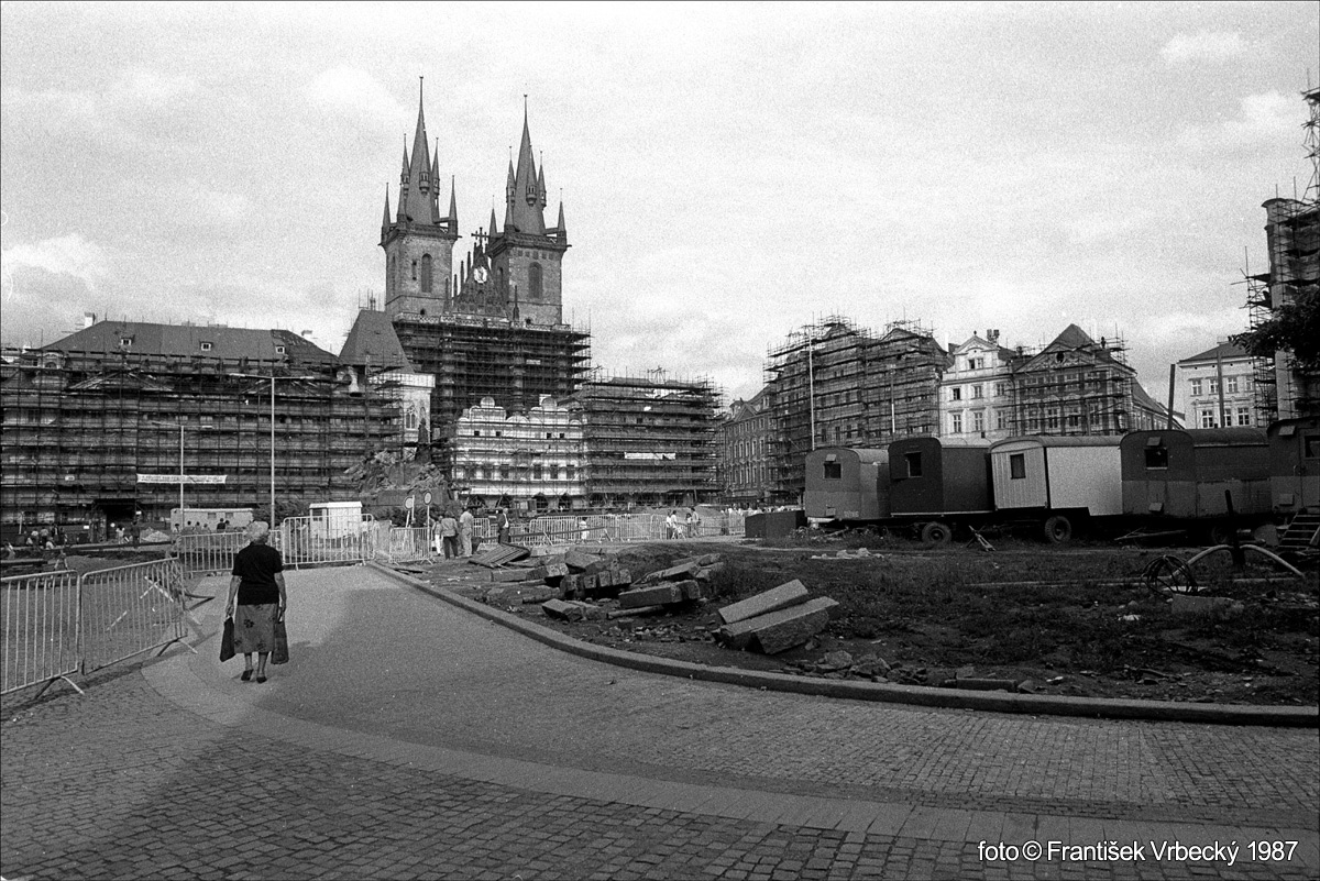 01 Staroměstské náměstí 1987